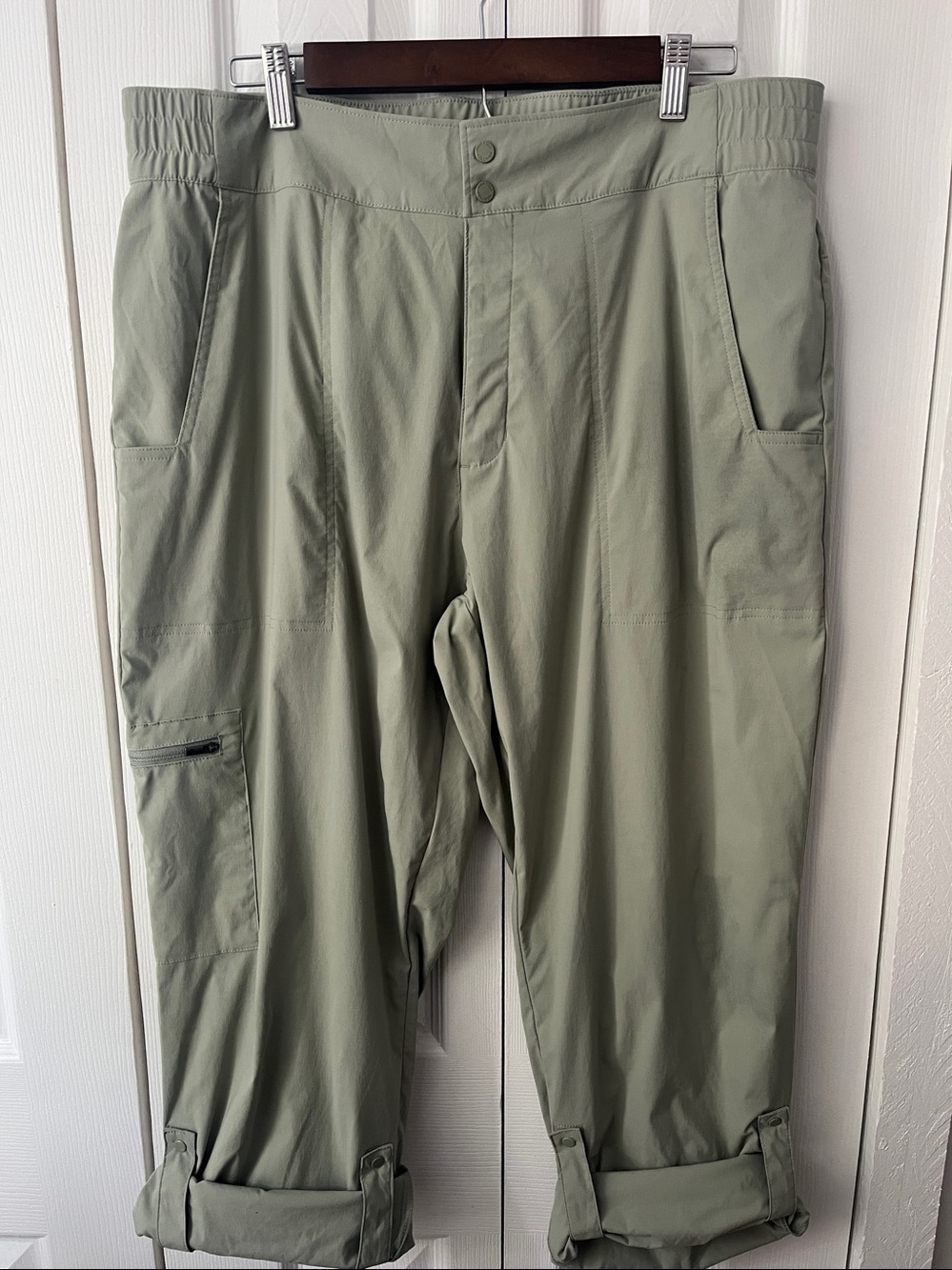 NWOT Columbia Climbing Canyon Roll-Up Pants Olive Green Size 16 Lightweight
